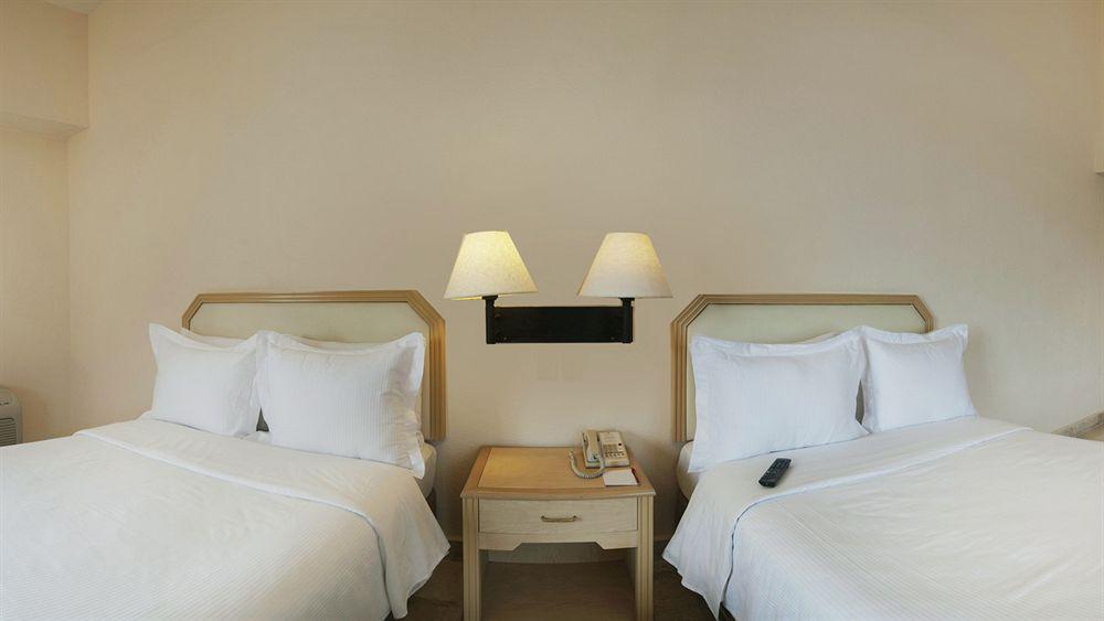 Hotel Fiesta Malecon 4*
